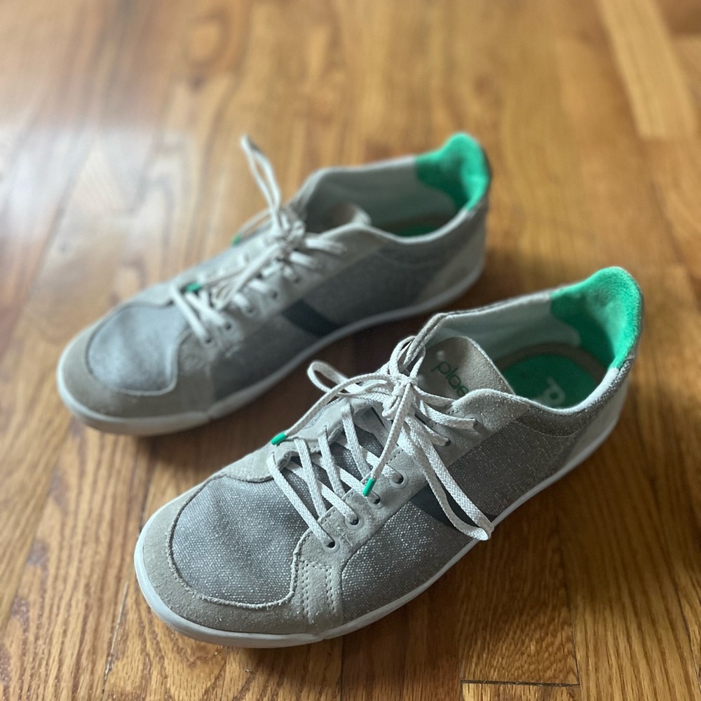 PLAE Men’s gray casual shoes - size 9.5